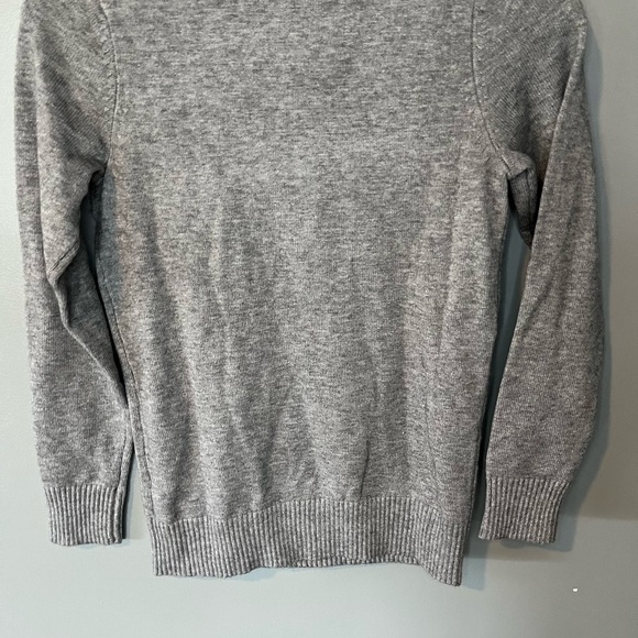 Gray Star Sweater - Women's Crew Neck - Picture 9 of 14